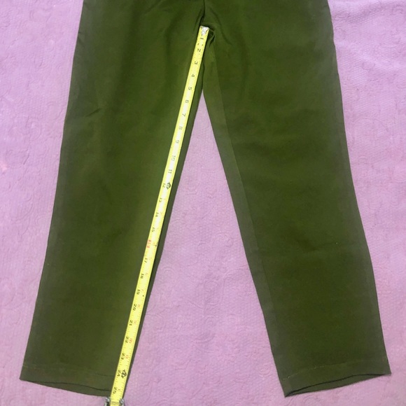 Adorable Dressy Pants 💚 - Picture 10 of 10